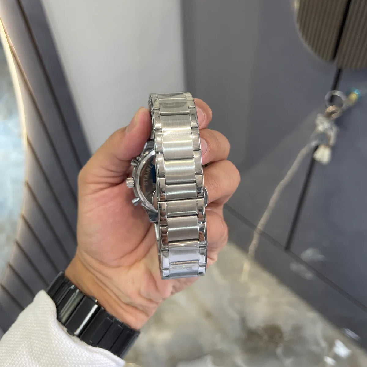 Emporio Armani Elegant Silver Chronograph Watch with Black Dial & Subdials - Classic & Refined