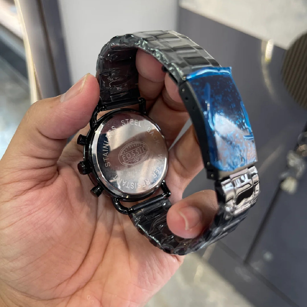 Fossil Bold Black Chronograph Watch with Polished Bracelet - Modern & Stylish